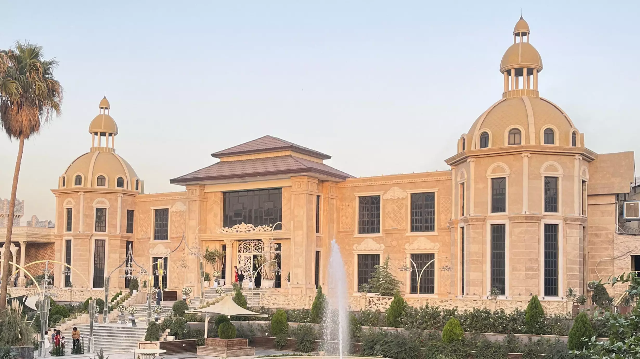 باغ مجلل برای مراسم عروسی